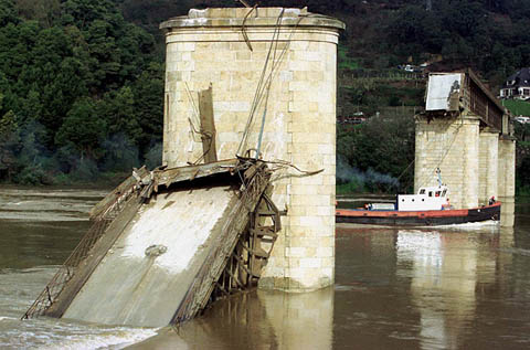 collapse_of_bridges_11